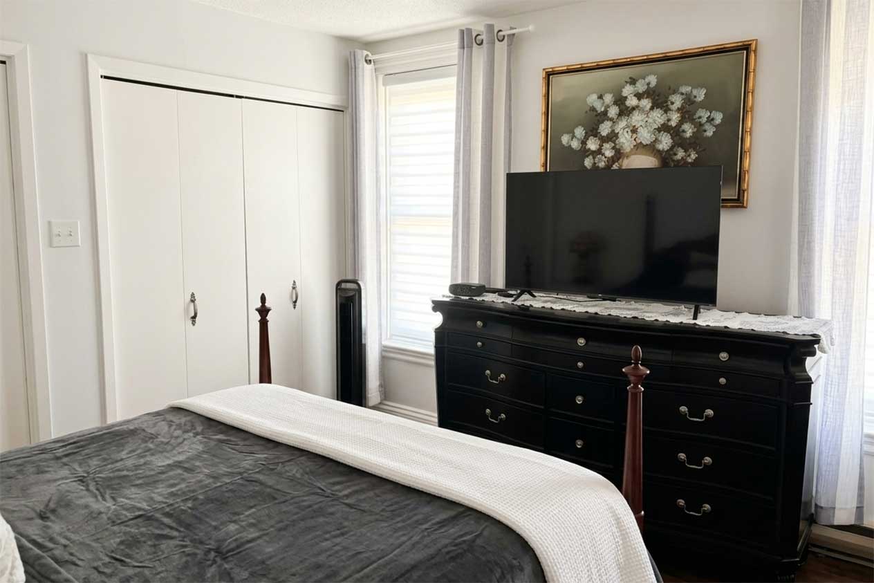 Historic Balcony room - hardwood floors and classic furnishings